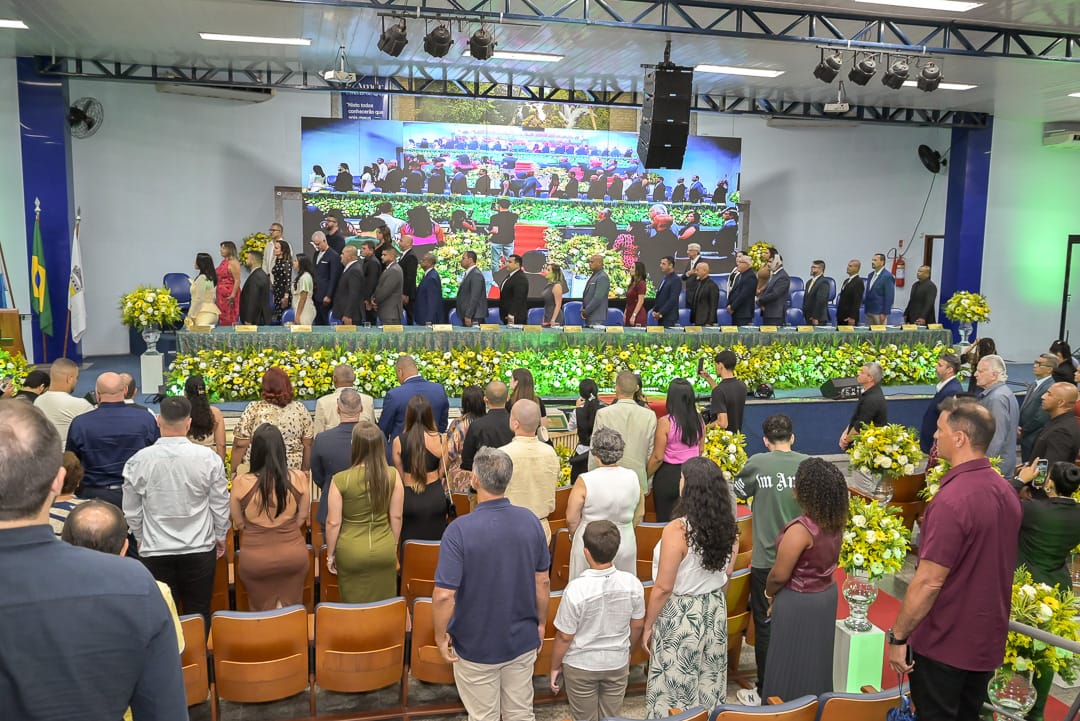 Sessão Solene histórica celebra 167 anos de Araruama e reafirma a força institucional do Legislativo Municipal